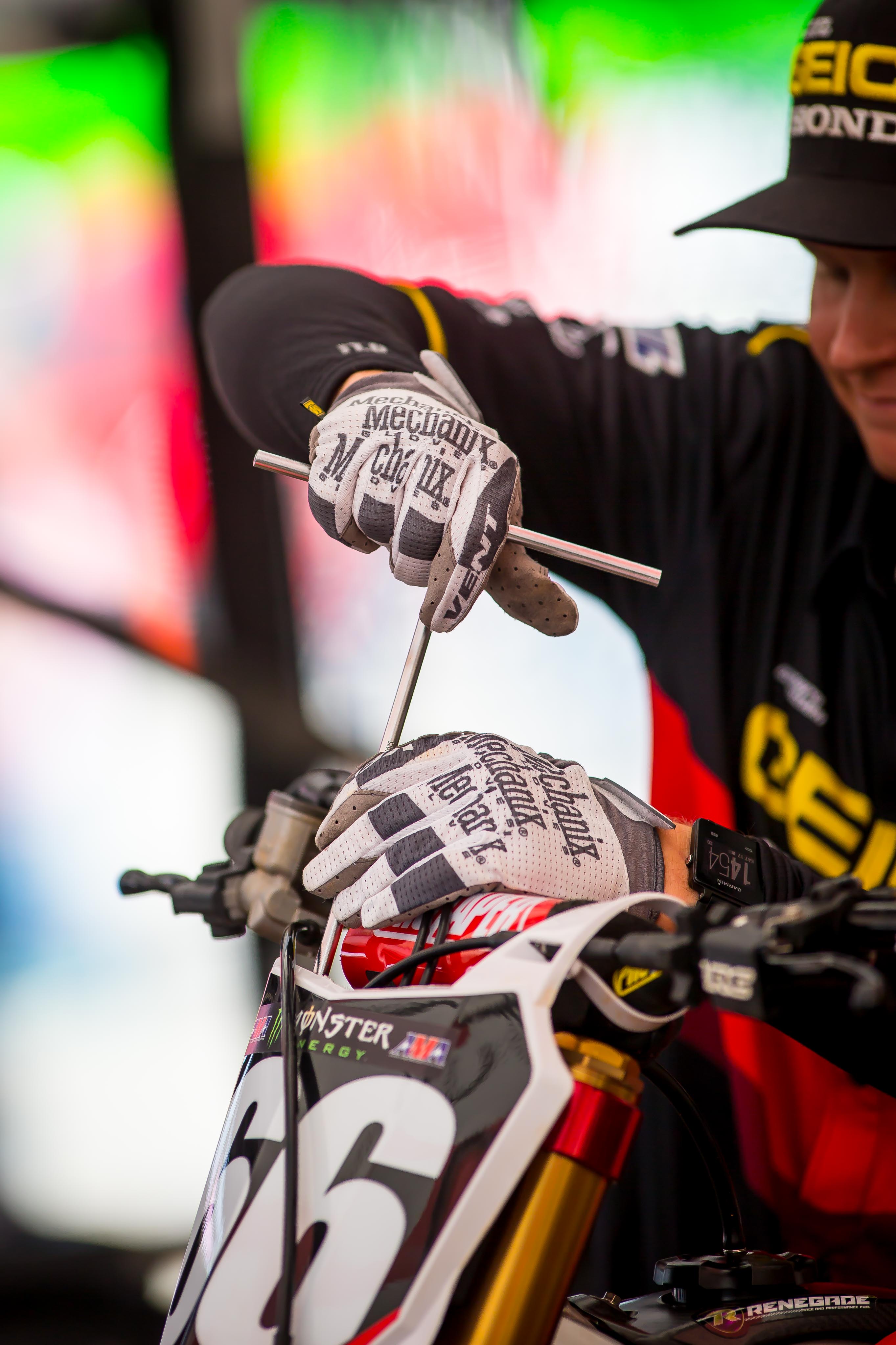 Category / Hand Protection